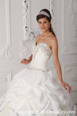 Hottest Style Sweetheart Beaded White Quinceanera Dresses With Pick Ups