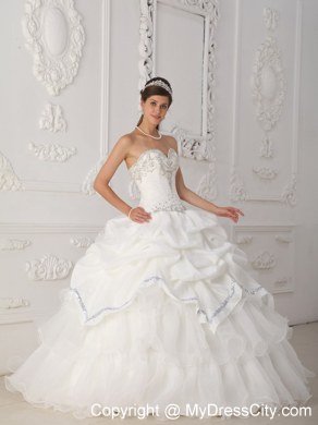 Hottest Style Sweetheart Beaded White Quinceanera Dresses With Pick Ups