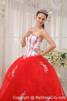 Pretty Sweetheart Appliques Red and White Quinceanera Gowns