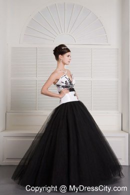 Sexy V-neck Appliques Tulle White and Black Quinceanera Party Dresses