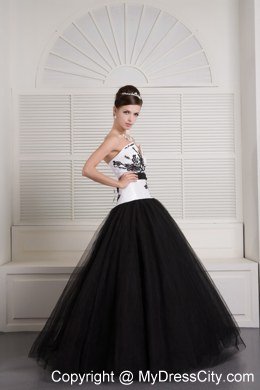 Sexy V-neck Appliques Tulle White and Black Quinceanera Party Dresses