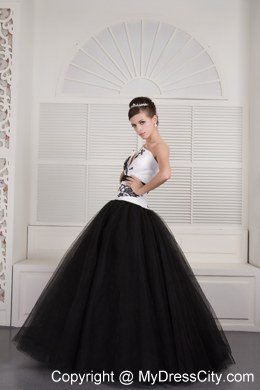 Sexy V-neck Appliques Tulle White and Black Quinceanera Party Dresses