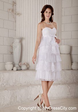 Lace Layers Sweetheart Knee-length Bowknot Decorated Bridal Gown