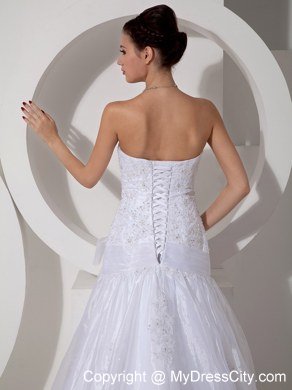 Beading Appliques Court Train Wedding Gown with Bowknot Decorated