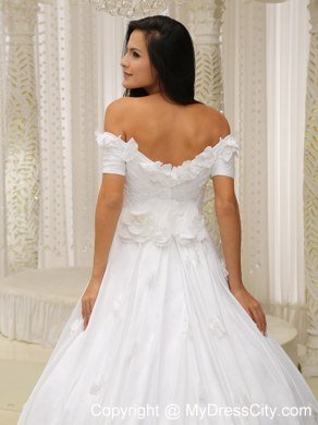 Unique Flowers Ball Gown Off The Shoulder Wedding Dresses with Petals