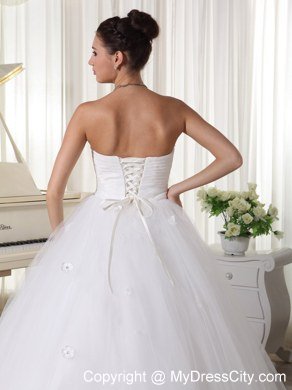 Tulle Strapless Princess Beaded Cheap Garden Wedding Dresses with Petal