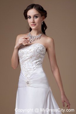 Clasp Handle Embroidery with Beading Satin Court Train Wedding Dresses