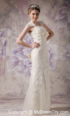 Luxurious Lace Square Garden Wedding Dresses with Peekaboo Keyhole