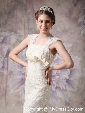 Luxurious Lace Square Garden Wedding Dresses with Peekaboo Keyhole