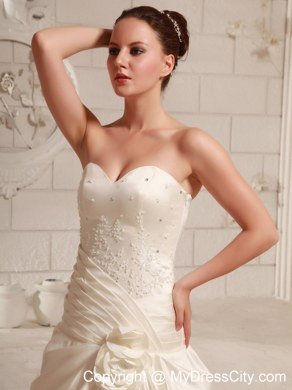 Pretty Appliques Ruching Flowers Taffeta 2013 Wedding Bridal Dresses