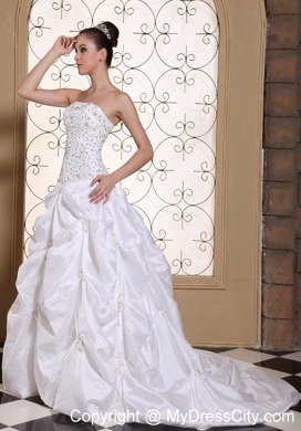 Pick Ups Court Train Wedding Bridal Gowns with Beading and Embroidery