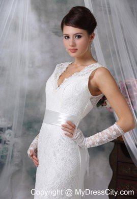 Lace V-neck Brush Train Luxurious Wedding Dress with Bowknot Back