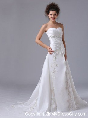 Appliques with Beading Sweetheart Ruched Brush Train Wedding Bridal Gown