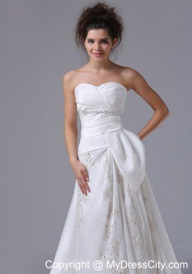 Appliques with Beading Sweetheart Ruched Brush Train Wedding Bridal Gown