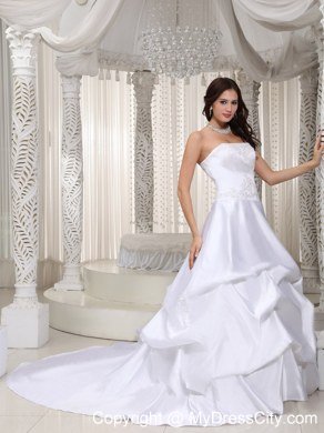 Pick Ups Appliques Court Train Elegant Wedding Dresses for Church