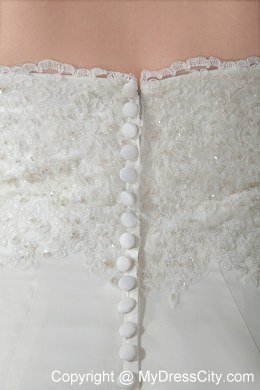 Sweet Halter Court Train Wedding Gowns with Satin Appliques