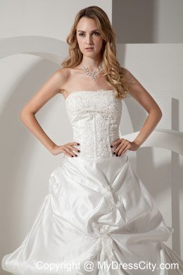 Chapel Train Taffeta Wedding Dress with Appliques and Pick-ups