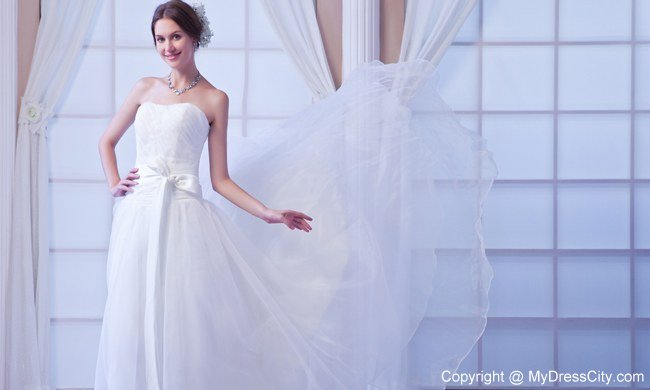 Elegant Strapless Court Train Organza Sashes Wedding Gown