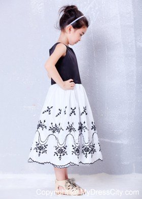 White and Black Scoop Tea-length Flower Girl Dress with Embroidery