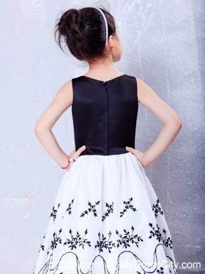 White and Black Scoop Tea-length Flower Girl Dress with Embroidery