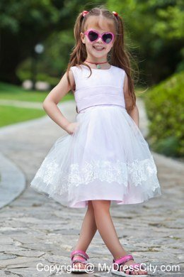 Pink Tea-length Appliques Flower Girl Dress with Scoop Neckline