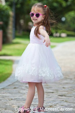 Pink Tea-length Appliques Flower Girl Dress with Scoop Neckline