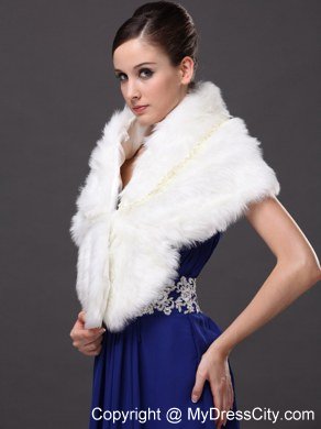 Faux Fur Fashionable V-Neck Wedding Party and Prom Shawls White