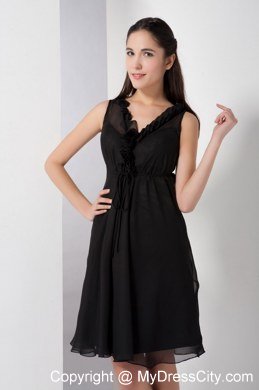 Beautiful Black A-line V-neck Knee-length Maid of Honor Dress