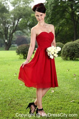 Red Empire Sweetheart Knee-length Chiffon Ruch Bridesmaid Dress