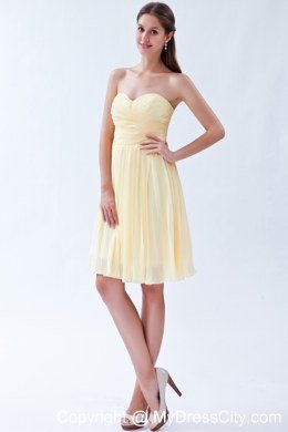 Sweetheart Pleated Knee-length Chiffon Bridesmaid Dress in Light Yellow