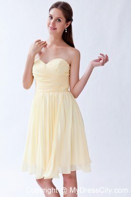 Sweetheart Pleated Knee-length Chiffon Bridesmaid Dress in Light Yellow