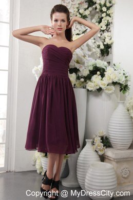 Pleating Sweetheart Tea-length Chiffon Bridesmaid Dresses in Purple