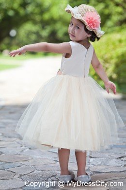 Ball Gown Taffeta and Tulle Little Girl Dress with Handle Flowers