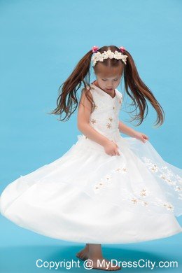 V-neck Floor-length Organza A-line Flower Girl Dress Appliques Accent