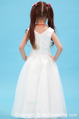 V-neck Floor-length Organza A-line Flower Girl Dress Appliques Accent