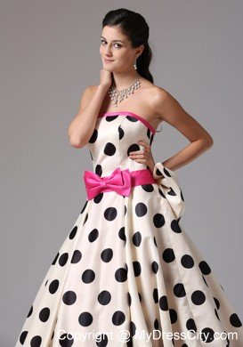 Pretty A-line Strapless Prom Gowns with Bowknot Front and Back