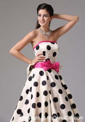 Pretty A-line Strapless Prom Gowns with Bowknot Front and Back