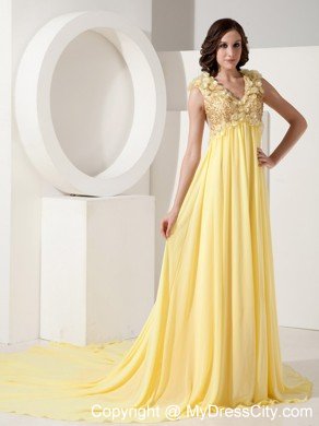 Sequined V-neck Chapel Train Prom Dresses with Floral Embellishment