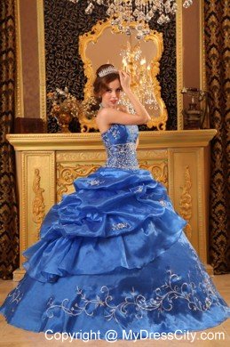 Strapless Organza Quinceanera Dress with Embroidery in blue