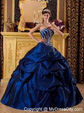 Navy Blue Sweetheart Appliques Sweet Sixteen Dresses