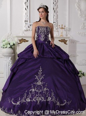 Purple Strapless Taffeta Sweet 15 Dresses for Girls