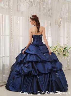 Beautiful Navy Blue Halter Taffeta Appliques Dress for Sweet 15