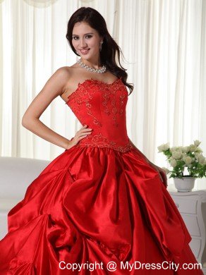 Gorgeous Sweetheart Embroidery Quinceanera Dress in Red Color