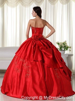 Gorgeous Sweetheart Embroidery Quinceanera Dress in Red Color