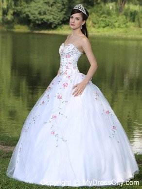 Sweetheart Organza Sweet 16 Dress with Embroidery Decorated