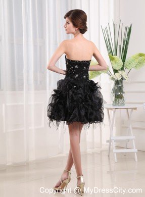 Beaded Sweetheart A-Line Black Evening Dresses with Ruffles