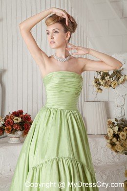 Yellow Green A-line Strapless Chapel Train Taffeta Ruched Maxi Dress