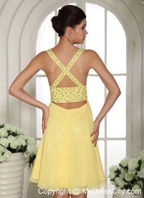 Light Yellow V-neck Prom Cocktail Dress With Beaded Decorate