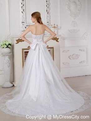 Court Train Lace Appliques Bowknot Decorate Back Bridal Gown