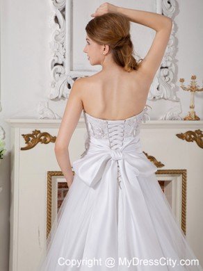 Court Train Lace Appliques Bowknot Decorate Back Bridal Gown